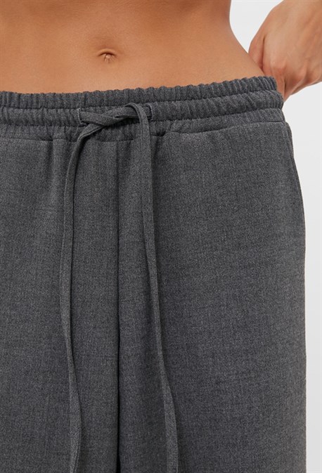 Брюки на резинке - фото 73273