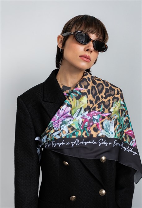 Платок "Леопард с цветами" - фото 73471