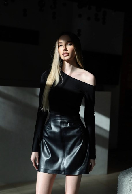 Лонгслив на одно плечо Stella - фото 74342