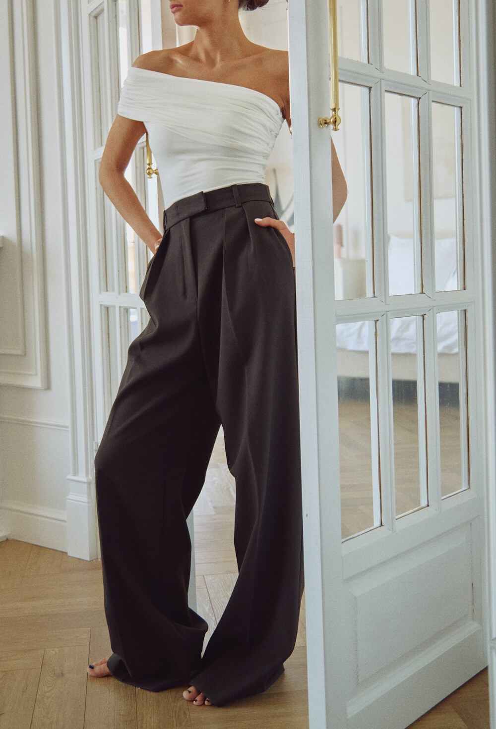 Асимметричный топ со сборками - фото 75655