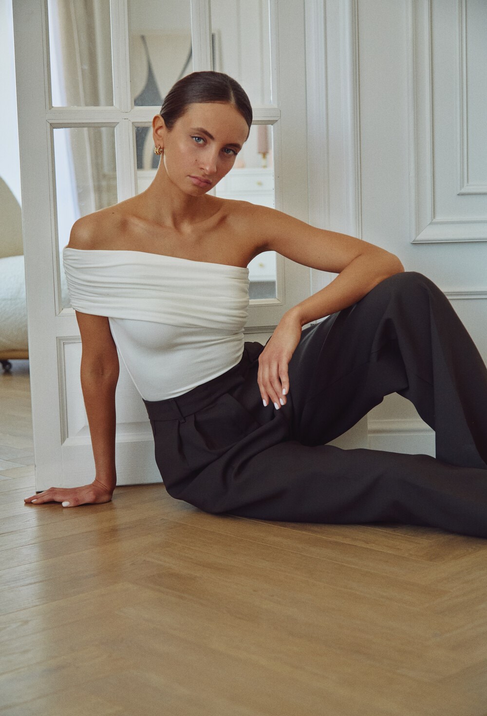 Асимметричный топ со сборками - фото 75658