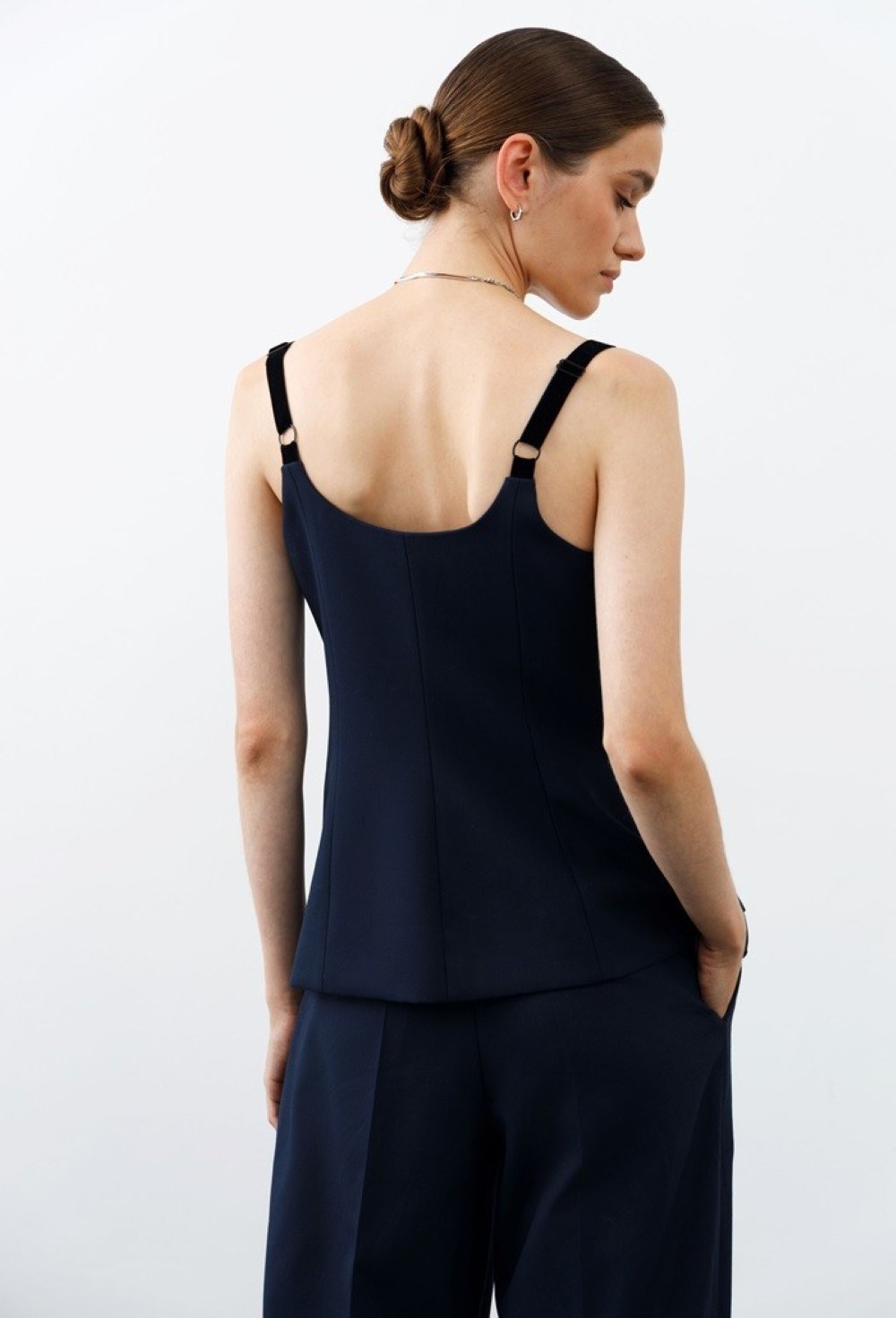 Жилет с карманами - фото 76455