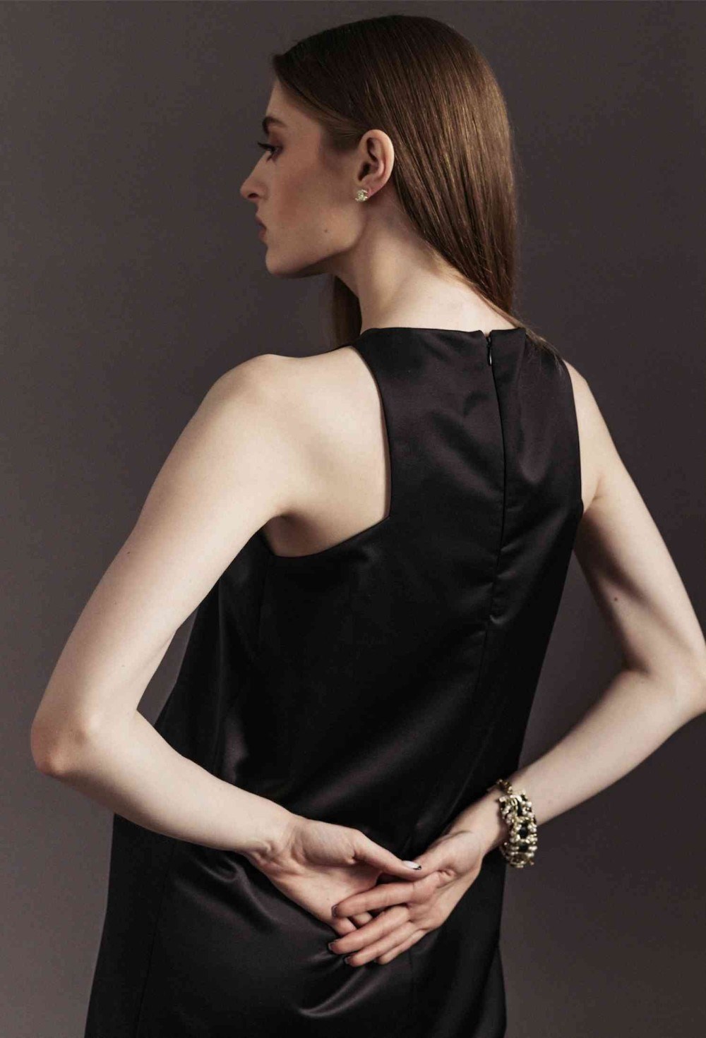 Платье с фигурным вырезом - фото 76669