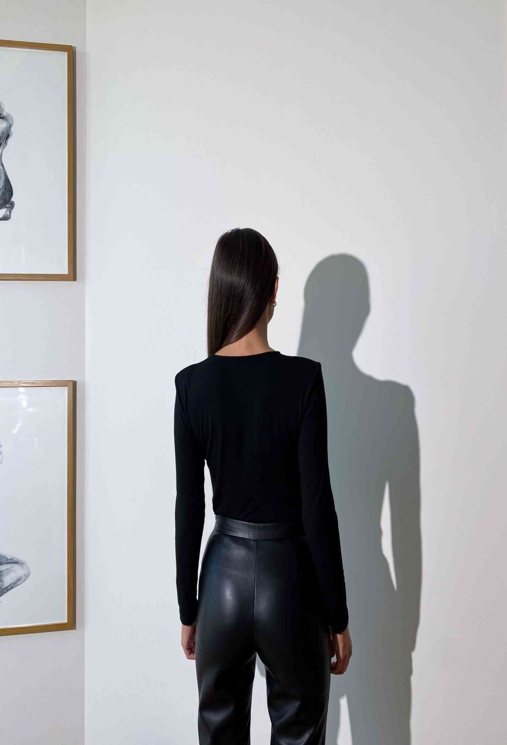 Лонгслив с подплечником - фото 76778