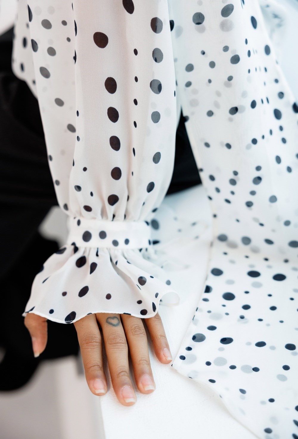 Блуза с бантом из шелка Comme Des Garsons - фото 77602