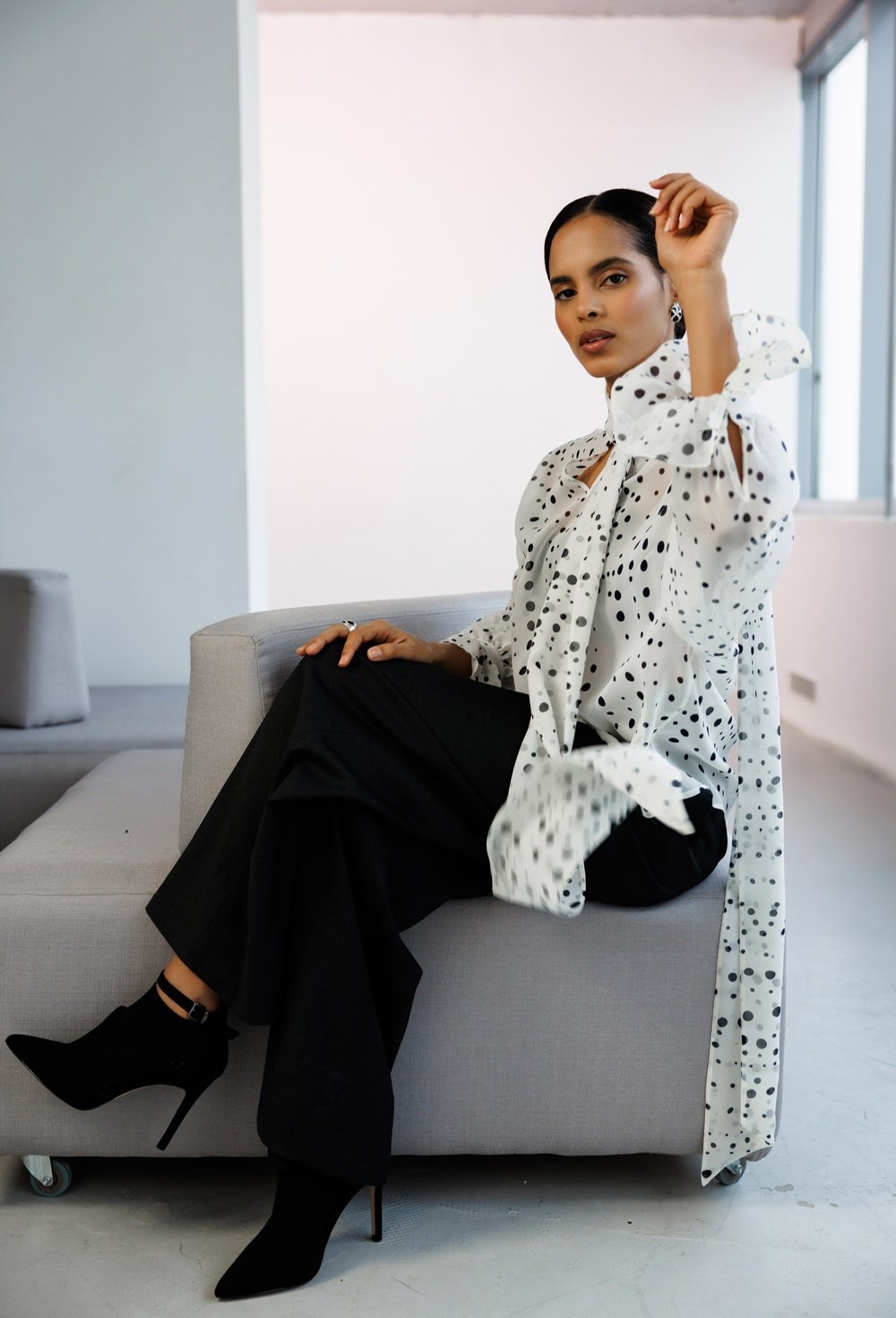 Блуза с бантом из шелка Comme Des Garsons - фото 77604