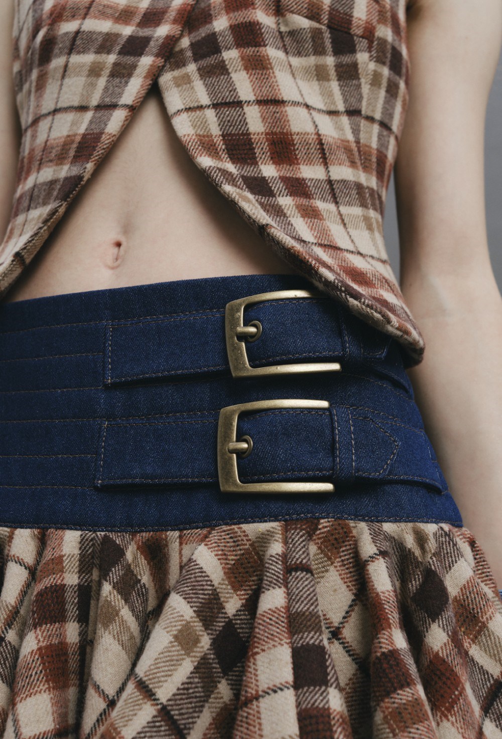 Короткая юбка c пряжками Debbie - фото 79270