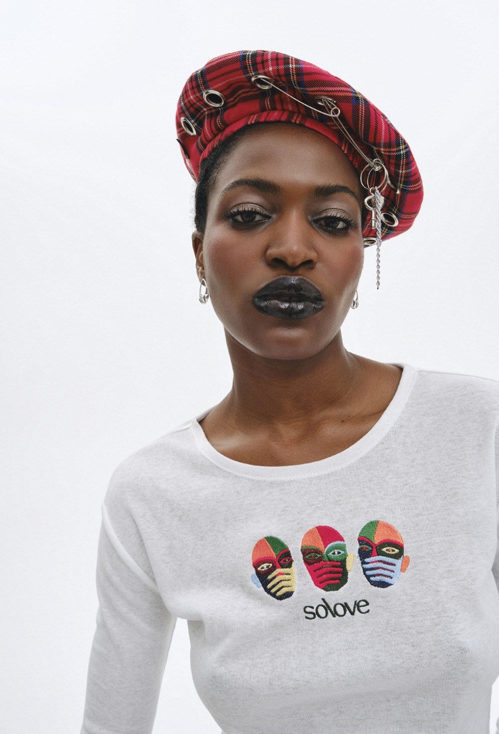 Лонгслив с вышивкой L.O.W. - фото 79294