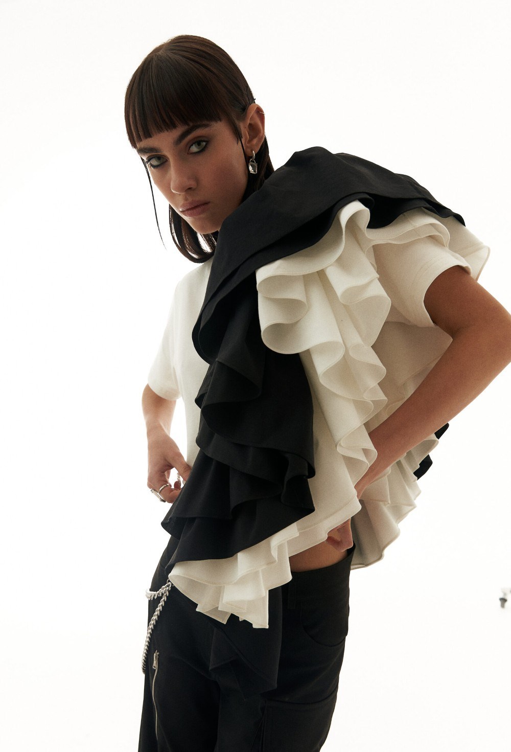 Кроп футболка с драпировкой - фото 82942