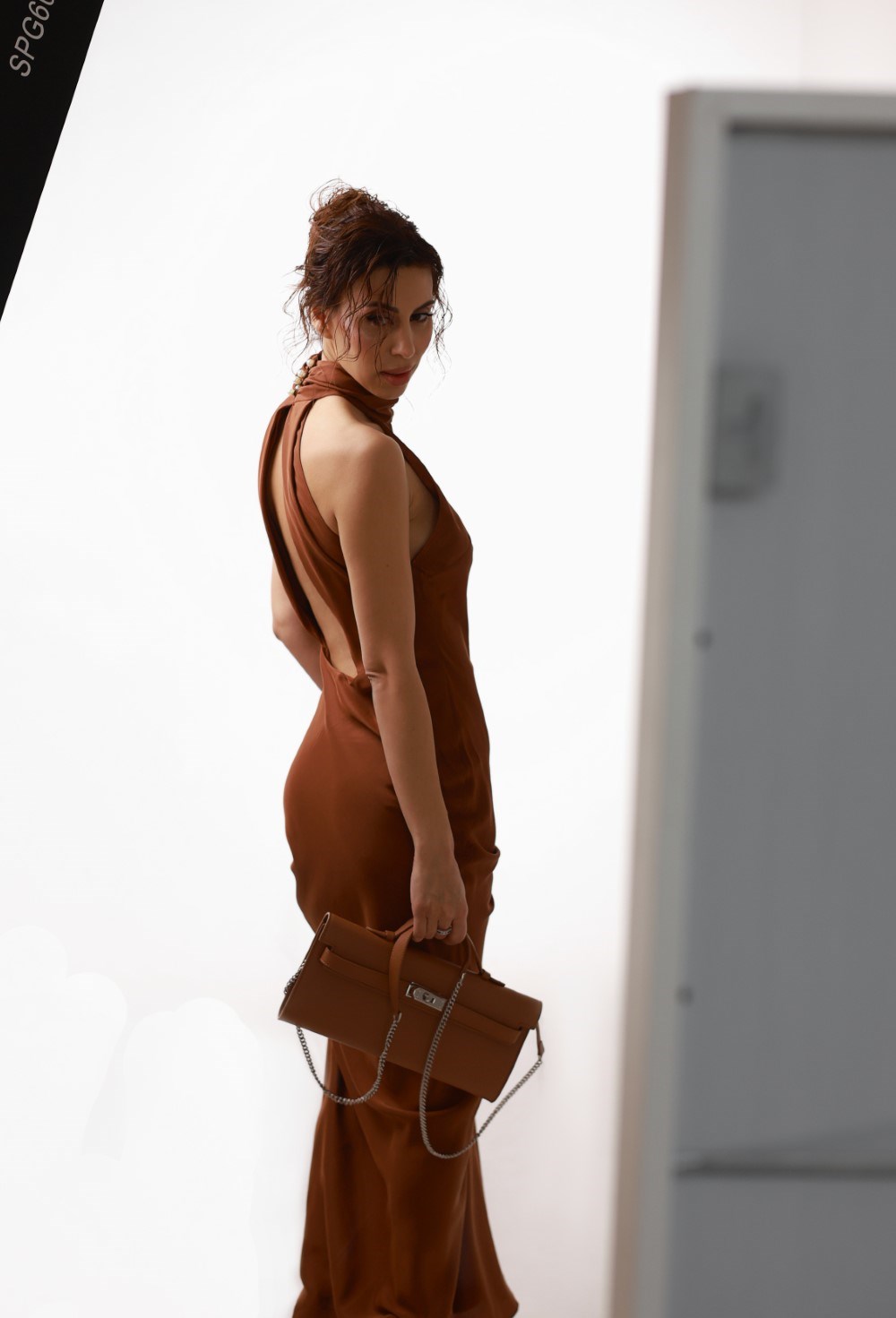 Платье голая спина - фото 83720