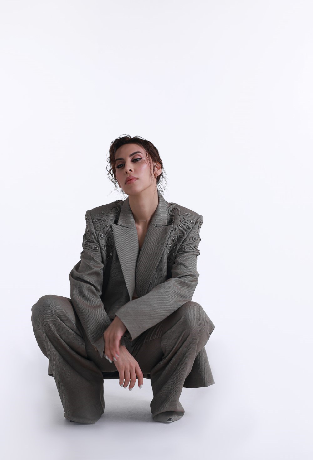 Костюм "шитье" со стразами - фото 83730