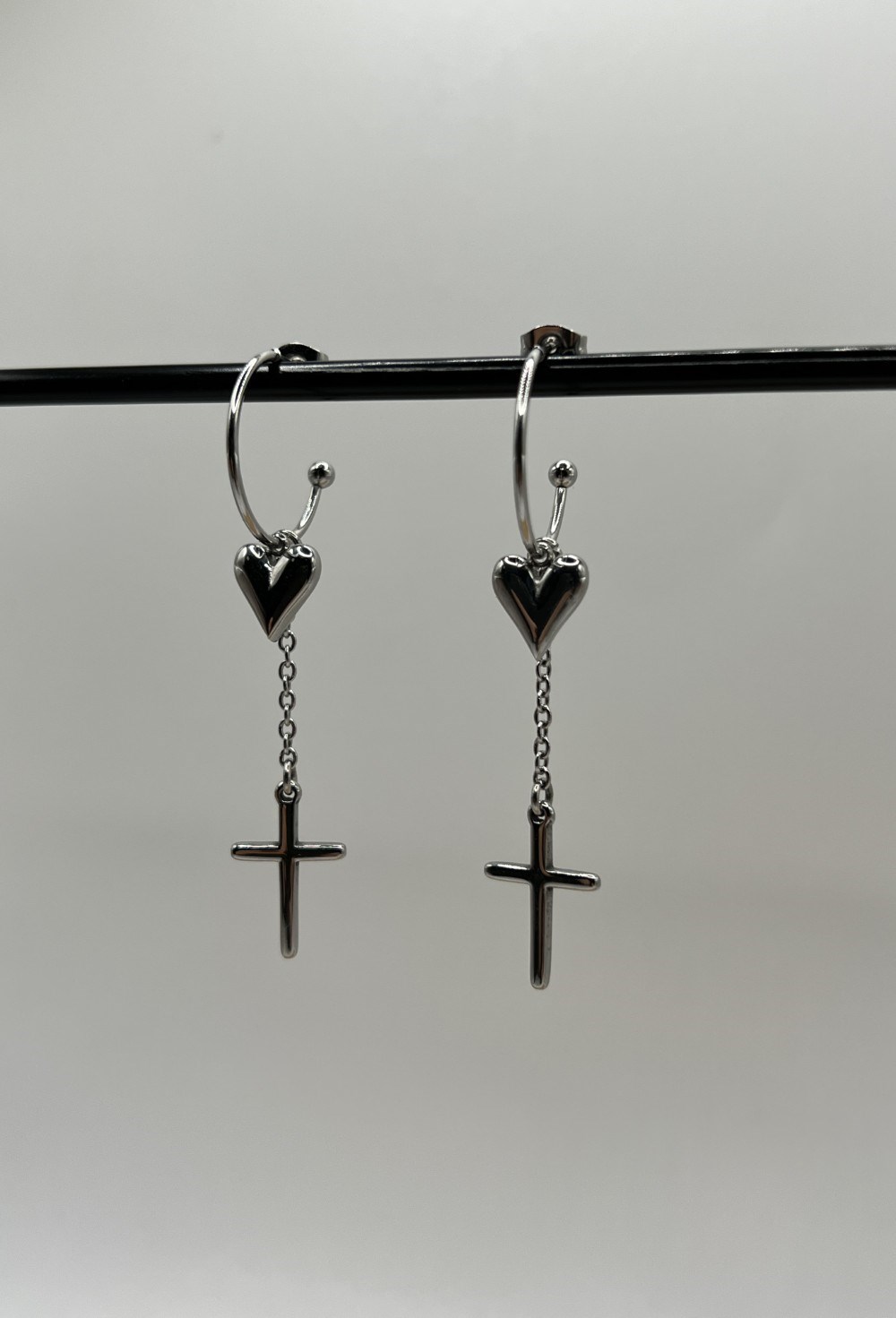 Серьги с сердцем и крестом - фото 83880
