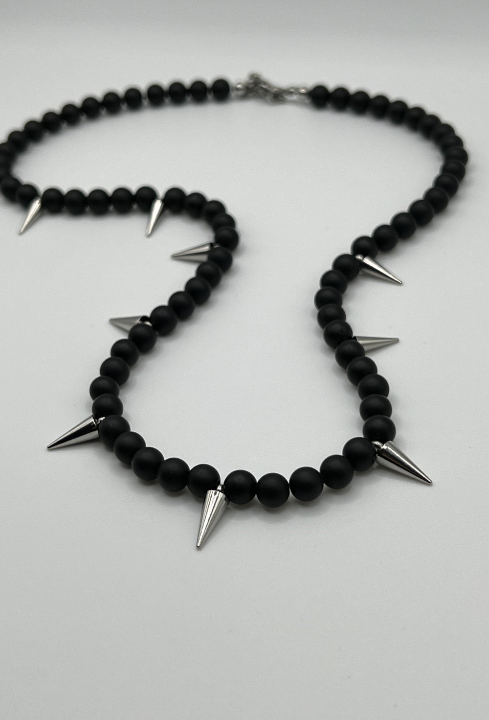 Чокер из агата с шипами - фото 83943