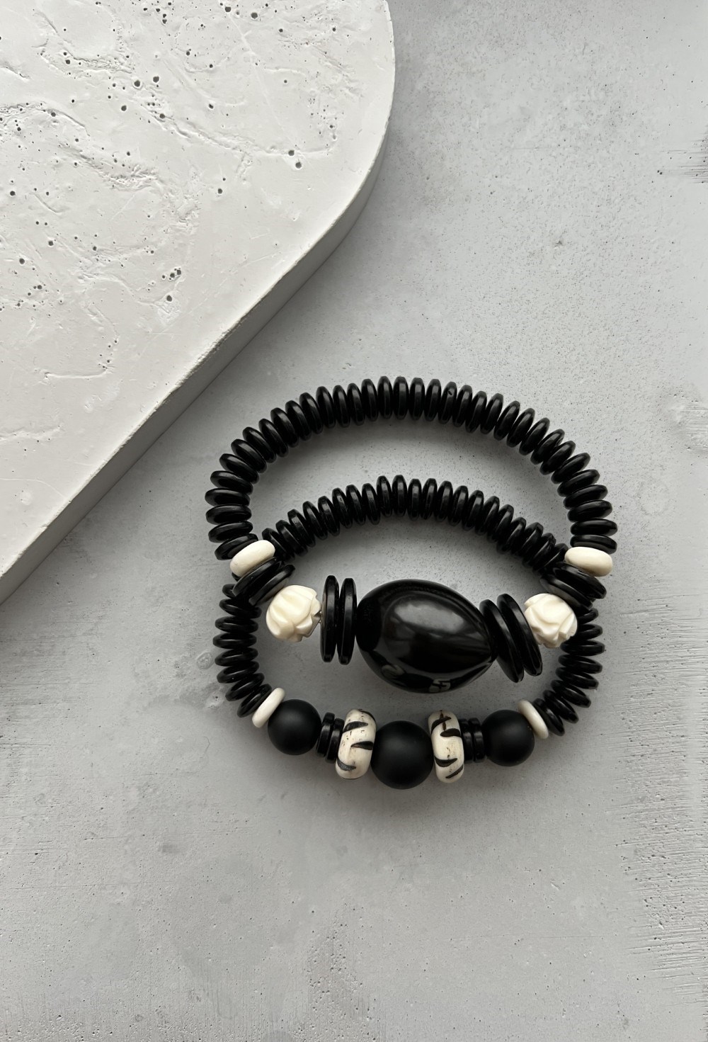 Браслет из натуральных бусин - фото 83971