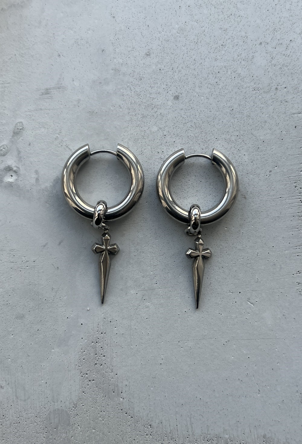 Серьги бублики с крестами - фото 84005