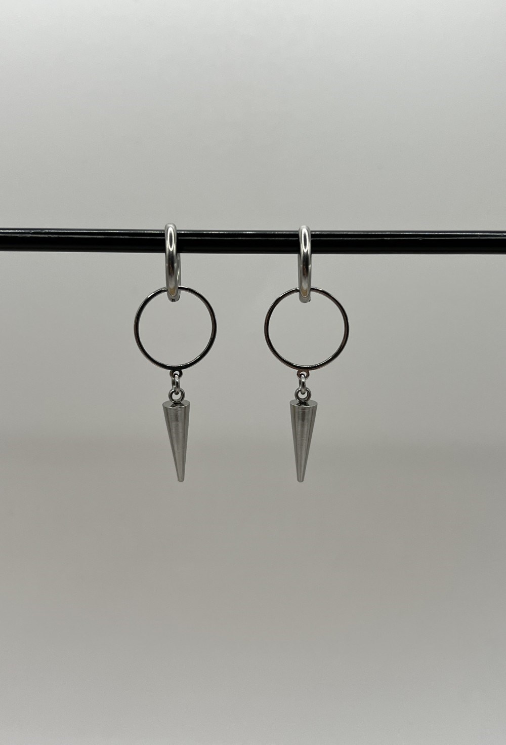 Серьги с шипами - фото 84010