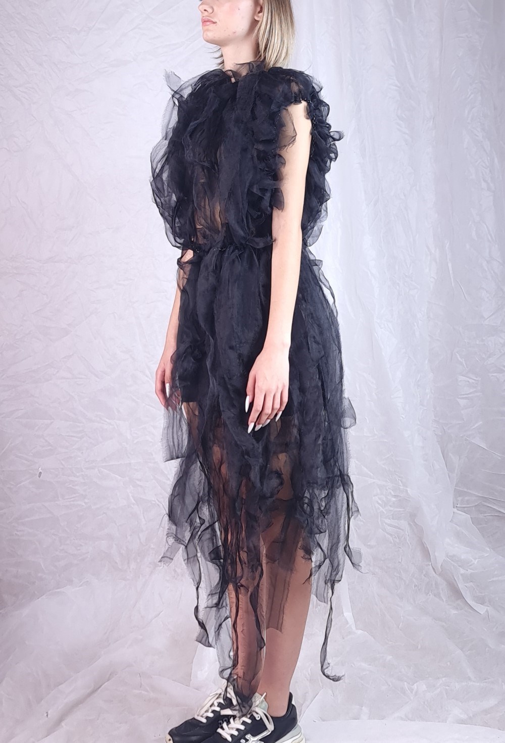 ЖИЛЕТ ИЗ ПРОЗРАЧНЫХ ЛЕНТ - фото 84581