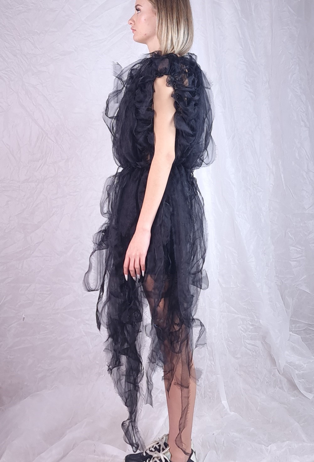 ЖИЛЕТ ИЗ ПРОЗРАЧНЫХ ЛЕНТ - фото 84582