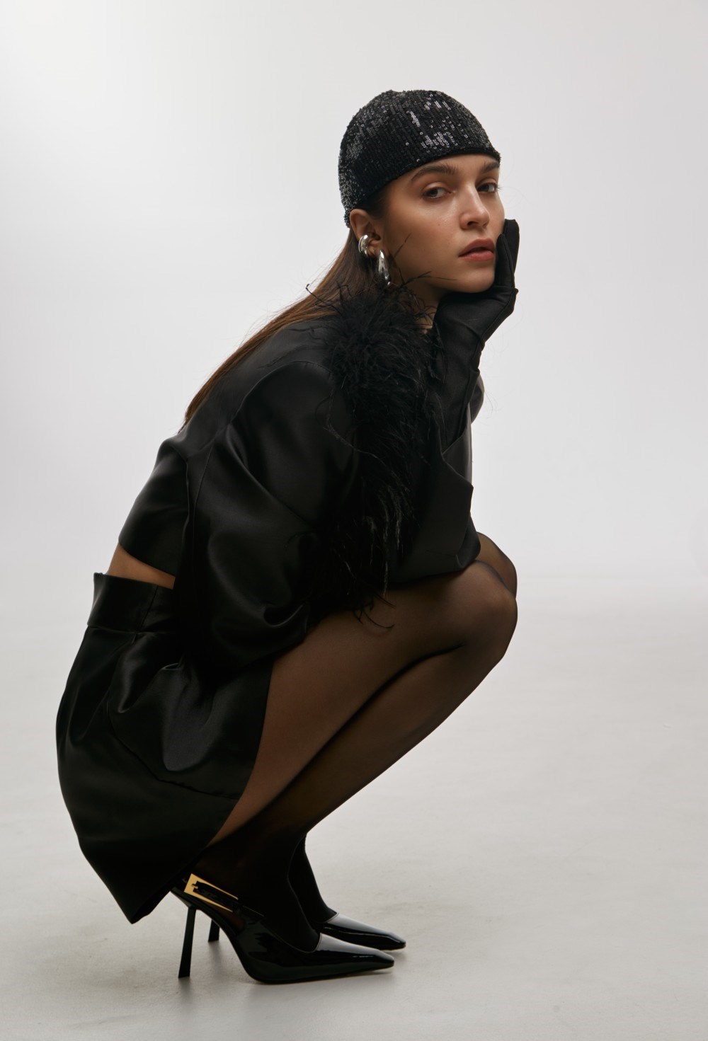 Укороченный жакет с акцентными плечами - фото 88717