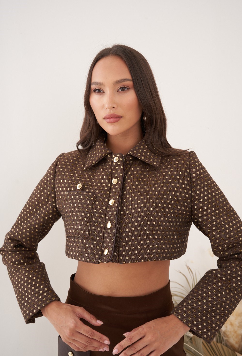 Жакет коричневый короткий - фото 89233