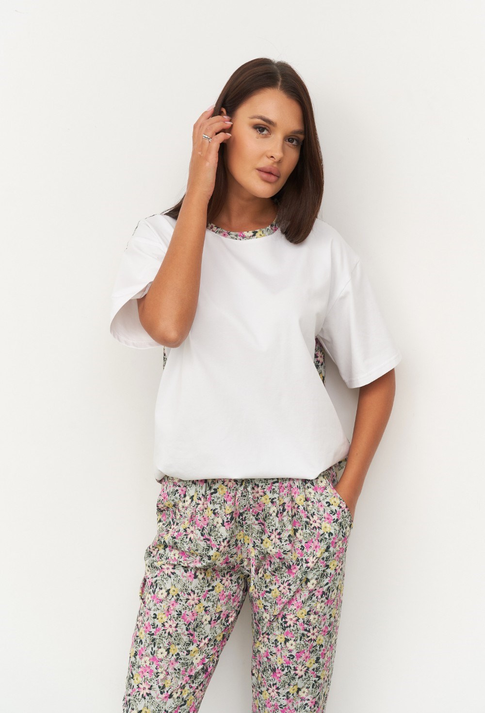 Костюм брюки футболка розовый - фото 89245