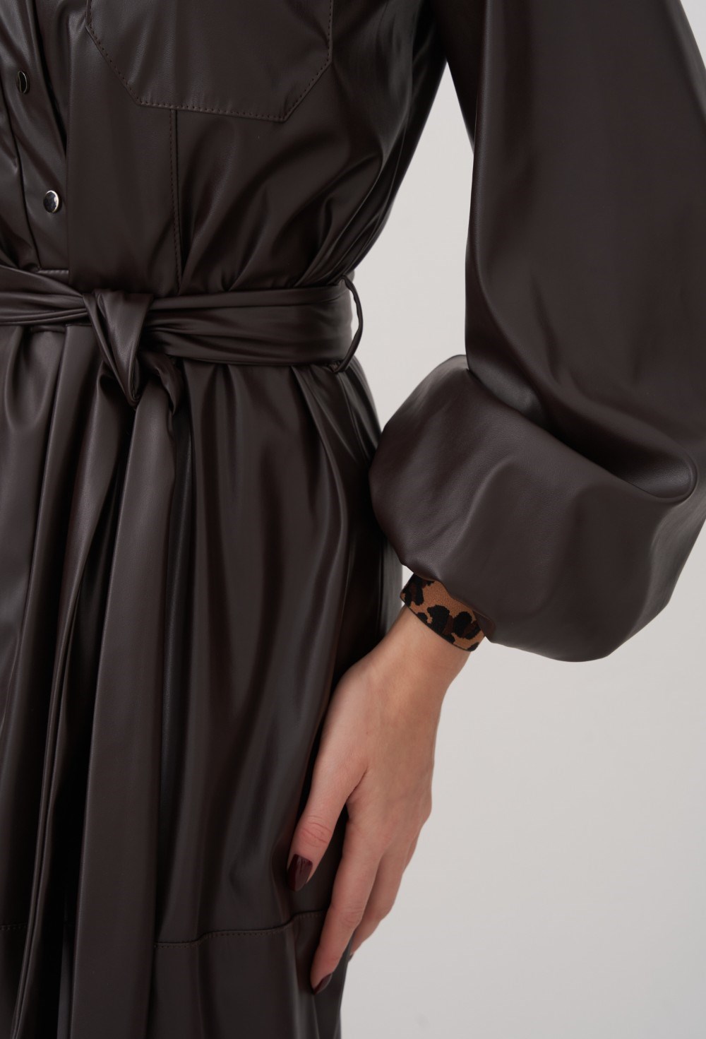 Платье рубашка из экокожи - фото 89284