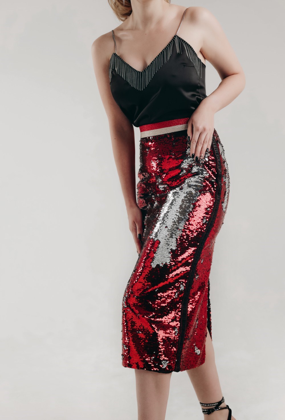 Топ с бахромой из метала - фото 89338