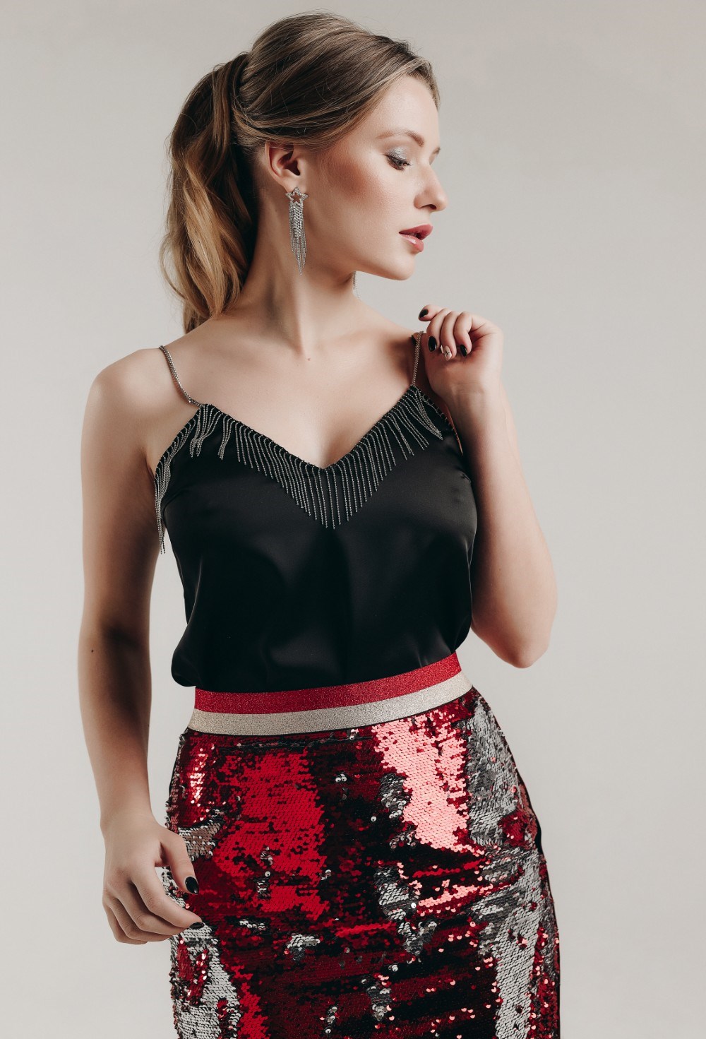 Топ с бахромой из метала - фото 89339