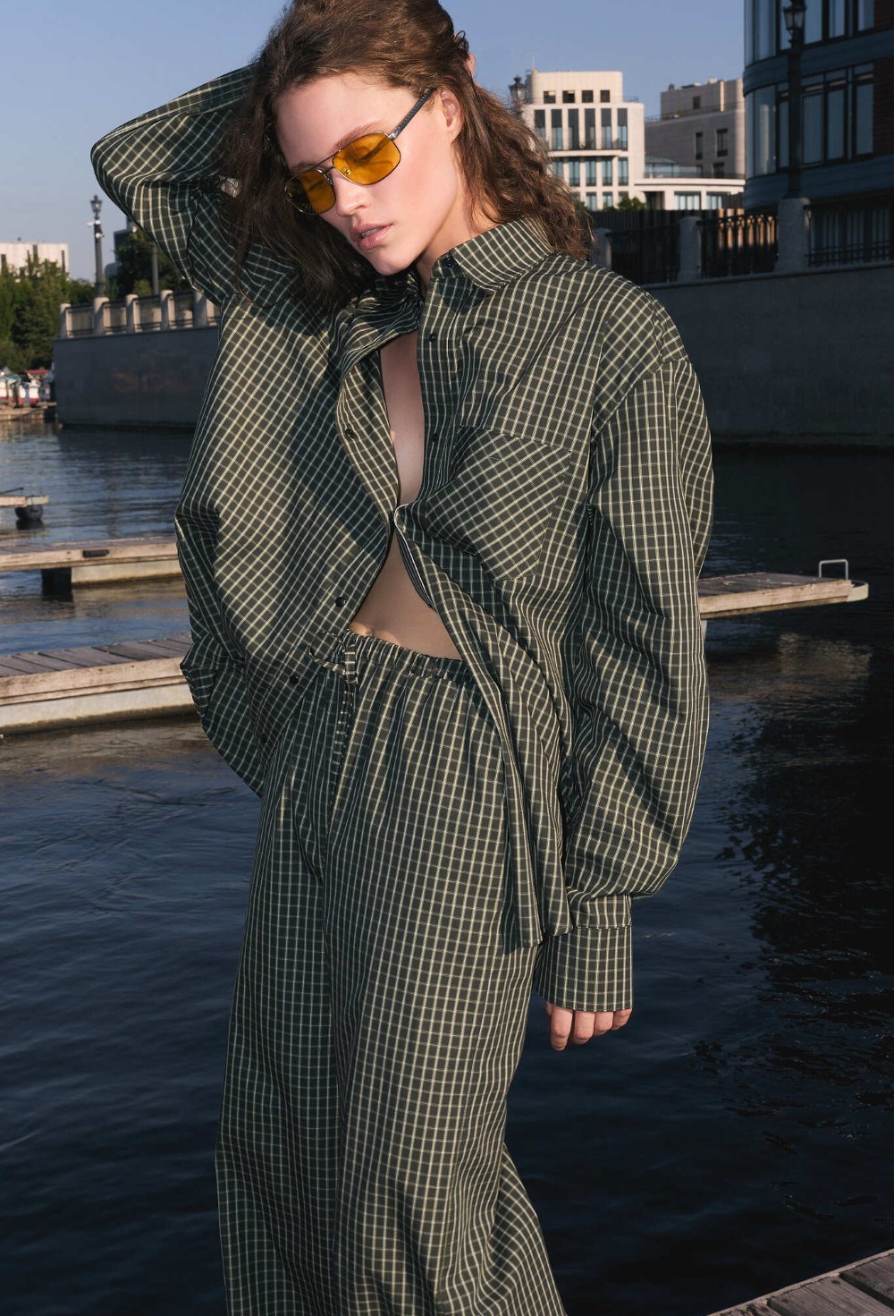 Брюки в мелкую клетку - фото 91385