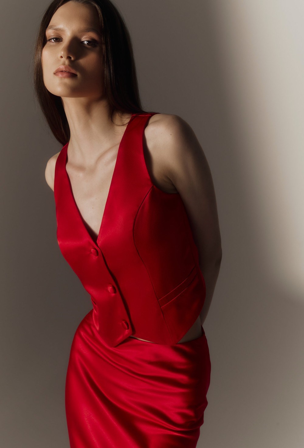 Жилет на пуговицах - фото 91507