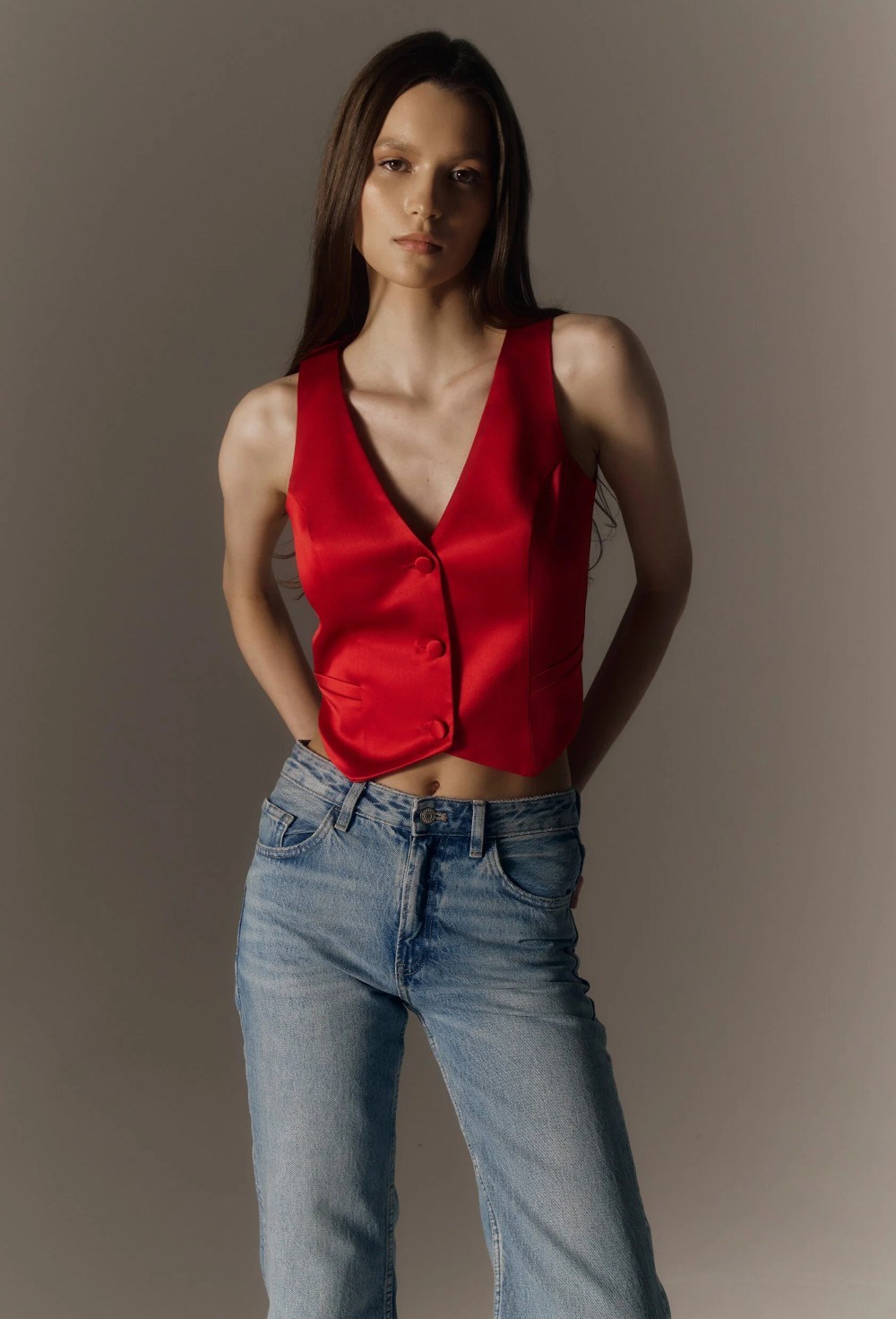 Жилет на пуговицах - фото 91509