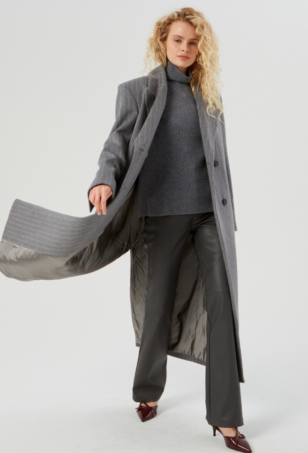 Пальто удлиненное с воротником - фото 91586