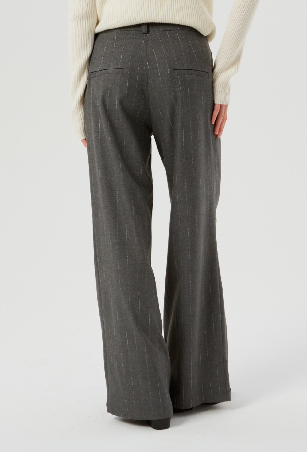 Брюки свободного кроя - фото 91664