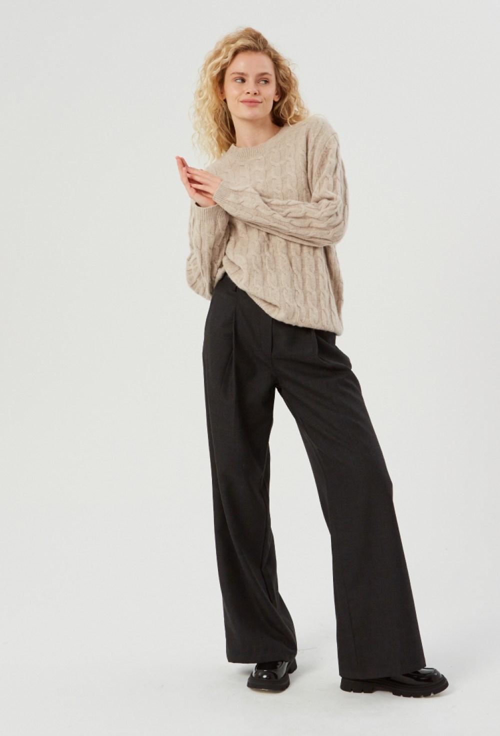 Брюки свободного кроя - фото 91854