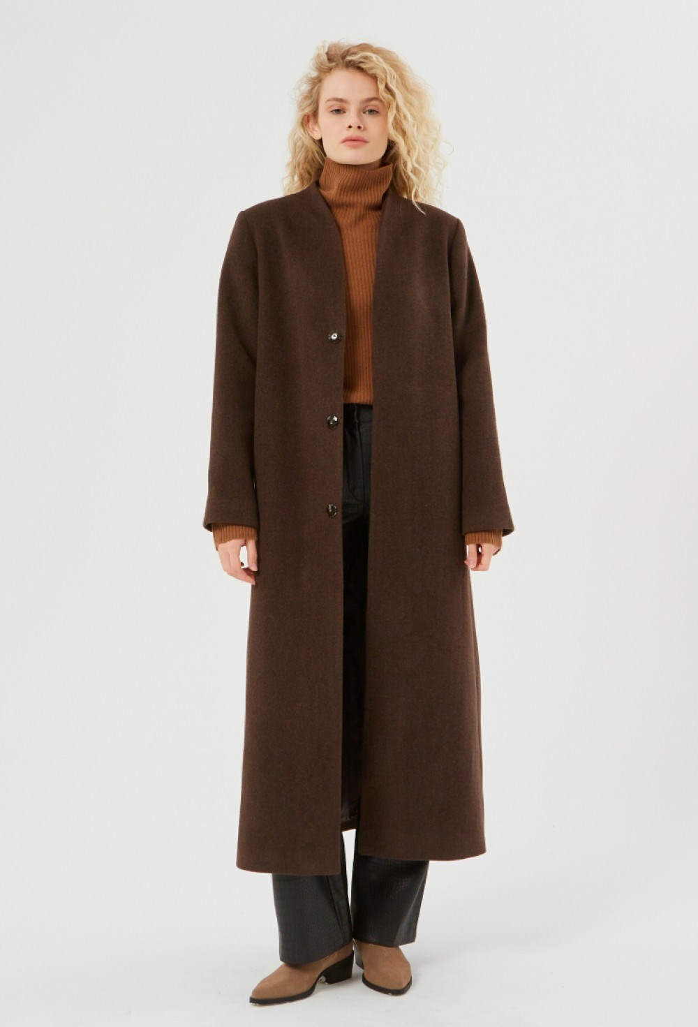 Пальто удлиненное с воротником - фото 91879