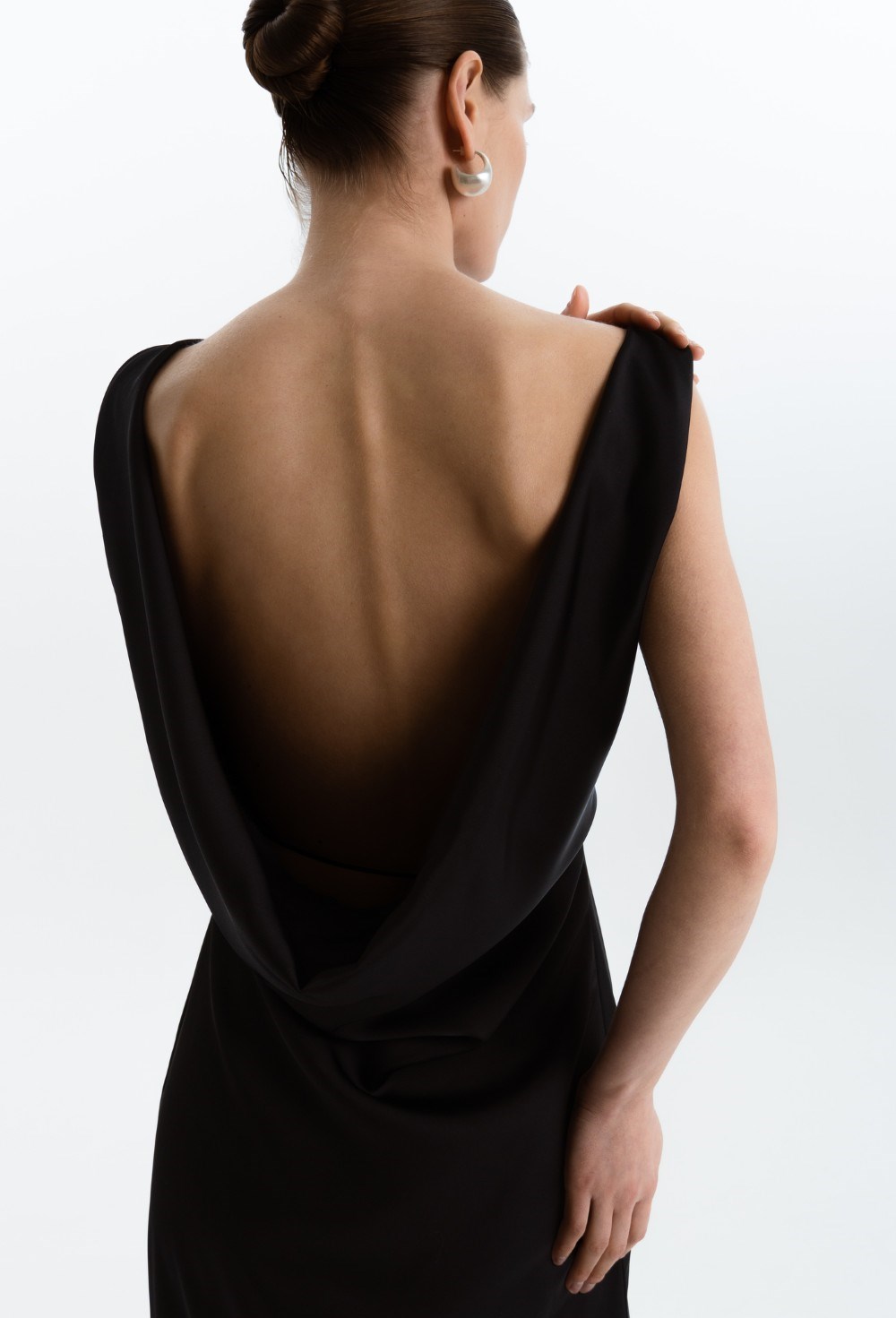 Платье с открытой спиной «Take me off» - фото 92258