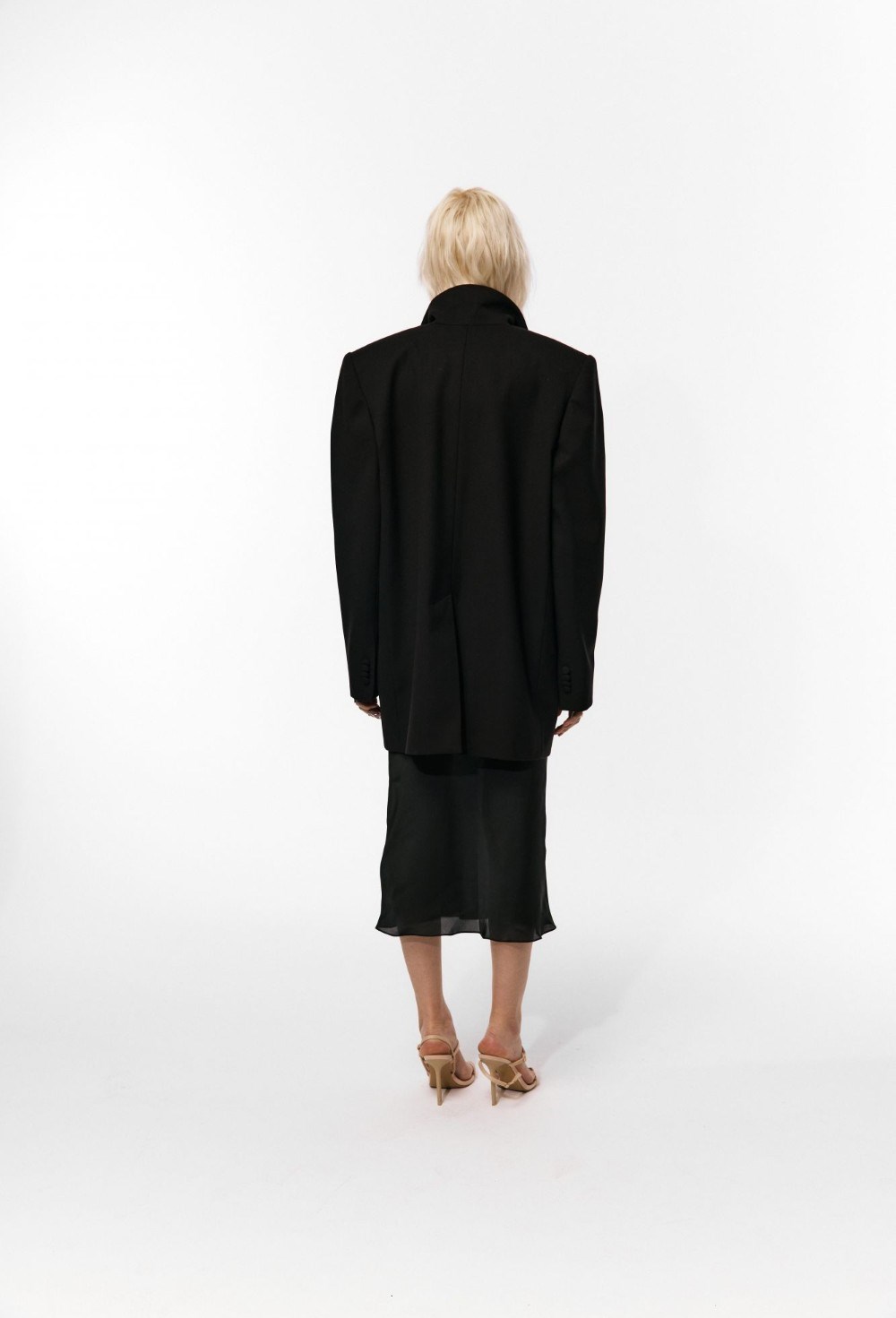 удлинённый жакет - фото 94233