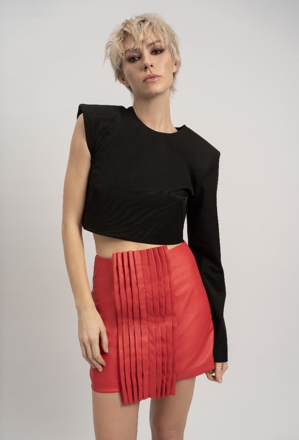 Юбка из экокожи со складками - фото 96525