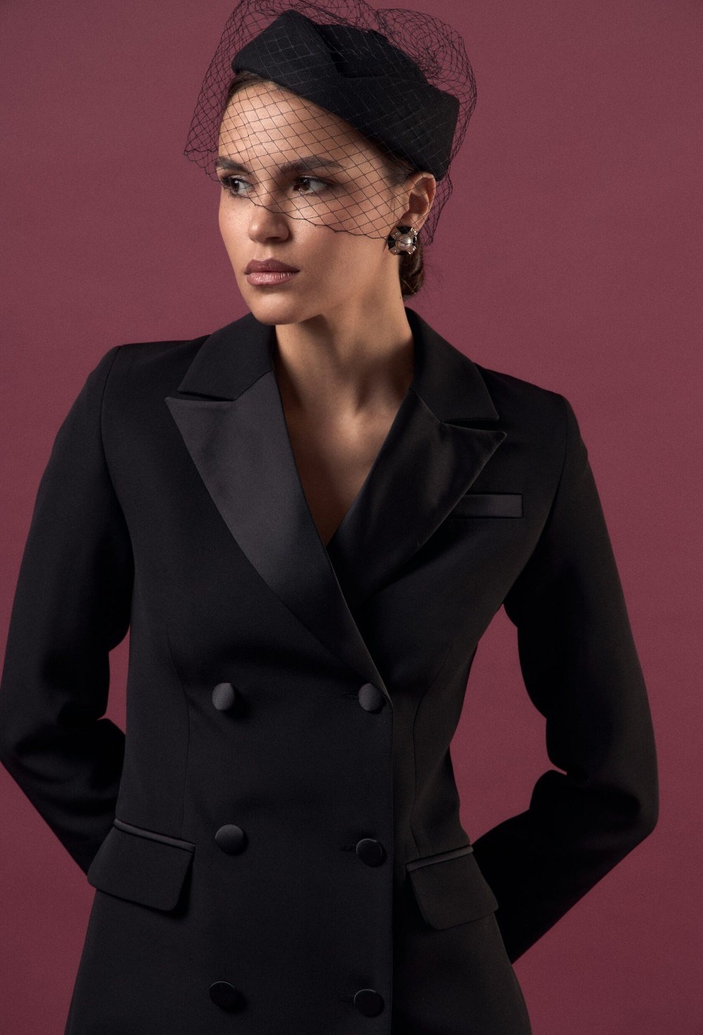 Платье-пиджак с атласными лацканами - фото 97987