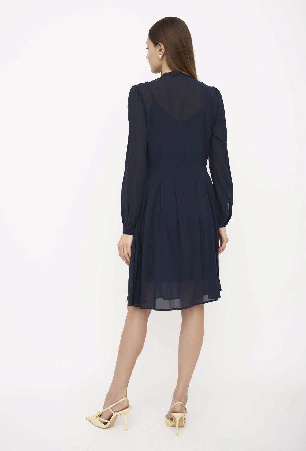 Шифоновое платье с шелковой комбинацией - фото 98559