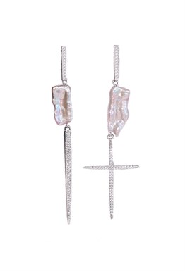 Серьги розовым жемчугом, иглой и изящным крестом