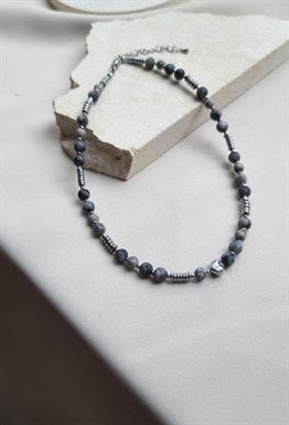Колье серая лаконичность
