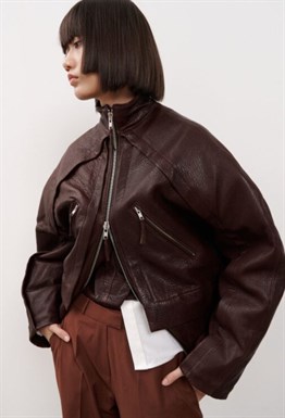 Кожаная куртка оверсайз