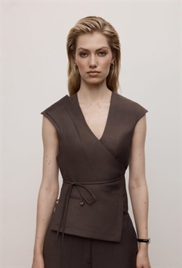 Жилет нарцисс