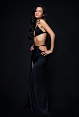 Черная юбка макси асимметричного кроя