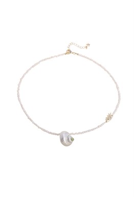 Choker made of small river pearls