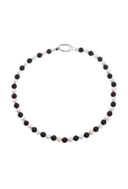 Choker made of natural Pearls and black Agate