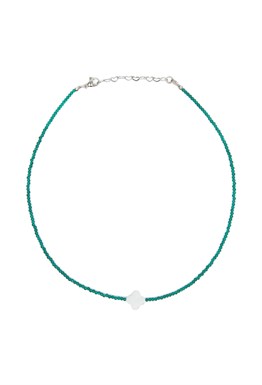 еленый чокер из шпинели с перламутром