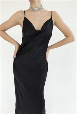 Черное шелковое платье миди