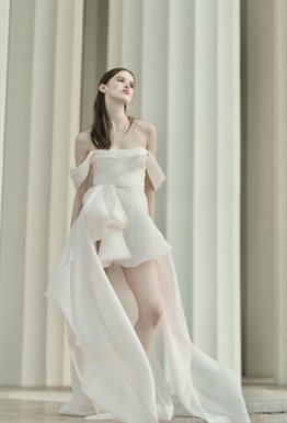 платье со шлейфом